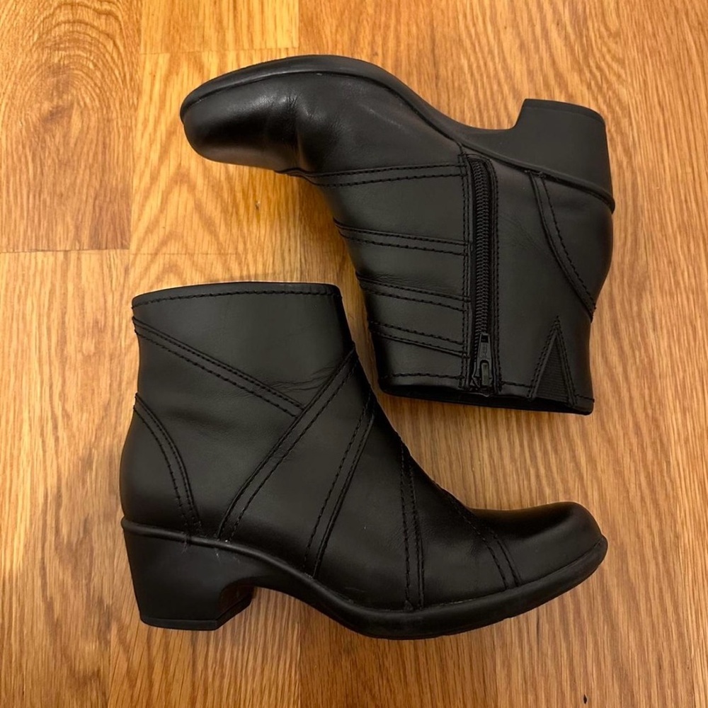 Clarks Booties, size 6